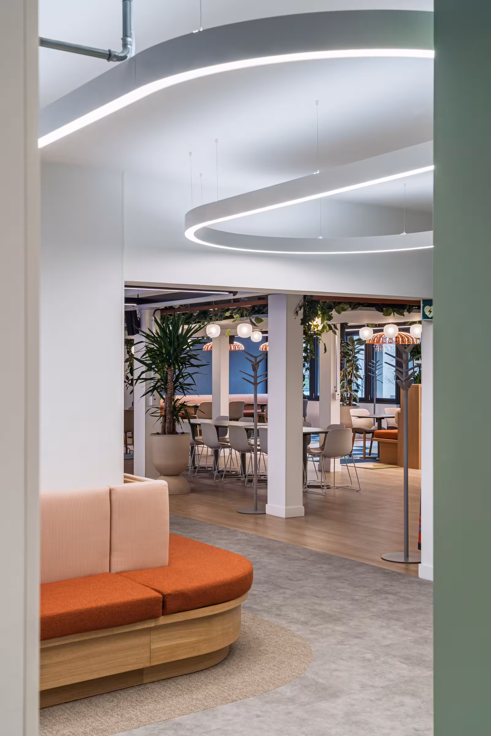 Projet Expedia Genève - éclairage intérieur et confort visuel par GOGASI